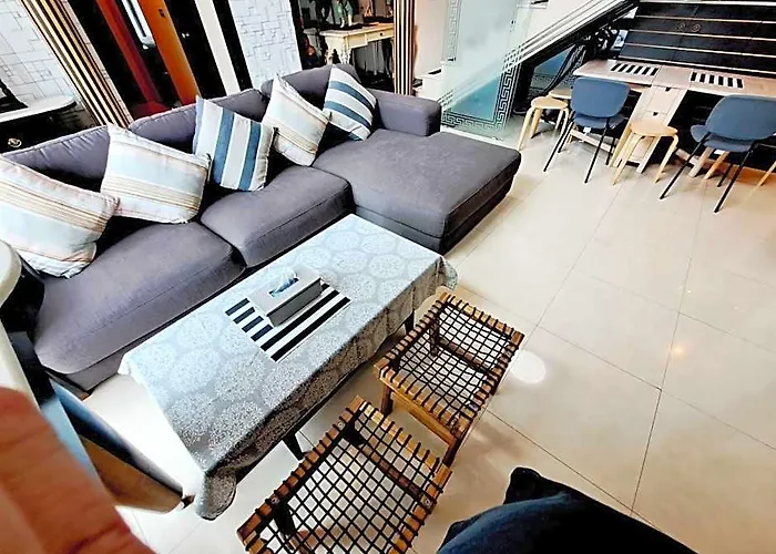 Custom Design Loft With Views And Rooftop Pool 酒店