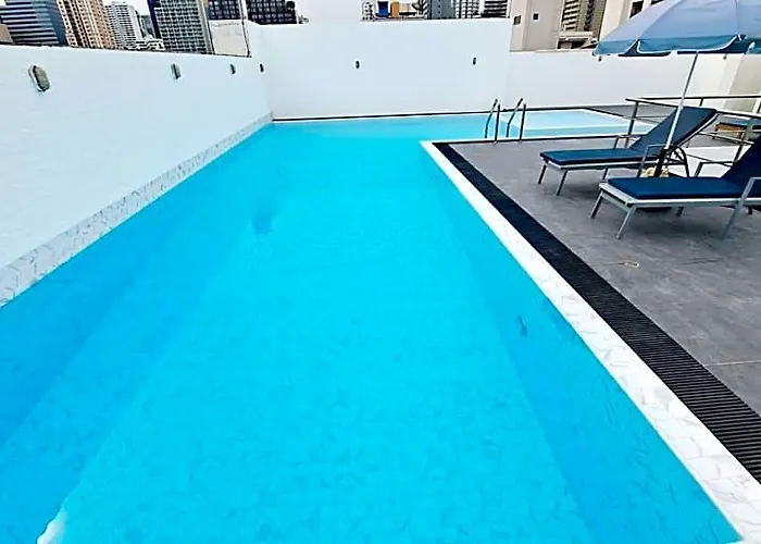 Custom Design Loft With Views And Rooftop Pool 酒店 4*