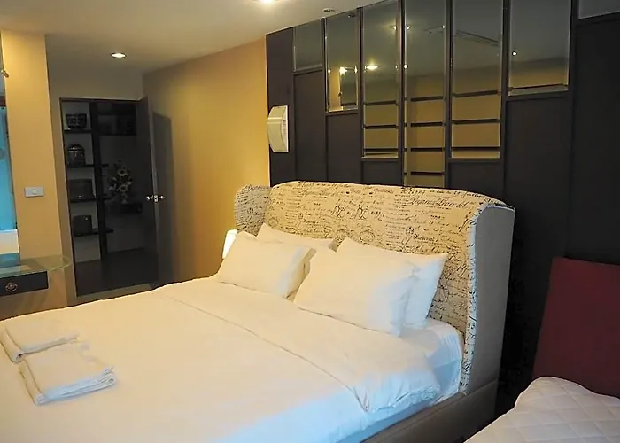 Custom Design Loft With Views And Rooftop Pool 酒店 曼谷